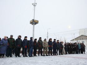 Якутяне возложили цветы в память погибших на озере Ильмень