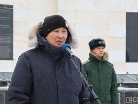 Якутяне возложили цветы в память погибших на озере Ильмень