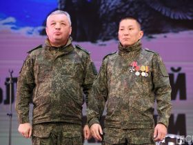 На Антифашистском форуме в Якутске наградили участников специальной военной операции