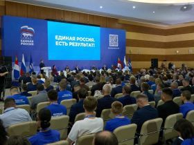 Айсен Николаев принял участие в форуме «Есть результат!» во Владивостоке