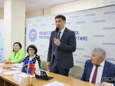 Анатолий Семенов поздравил предпринимателей Якутии с профессиональным праздником