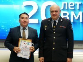 Сотрудников ГТРК «Саха» поздравили с 20-летием телерадиокомпании