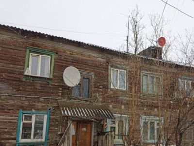 Суд обязал расселить жителей аварийного дома в Якутске