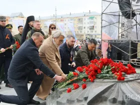 В Якутске провели акцию «Поклонимся великим тем годам» в честь 81-й годовщины Победы