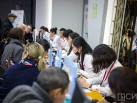 В Якутске открылась ярмарка трудоустройства, где предлагают пять тысяч вакансий