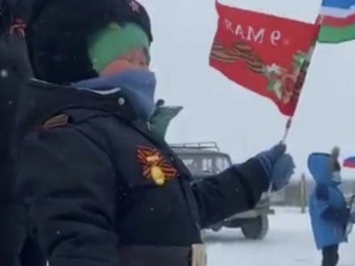 Видео: в арктическом якутском селе День Победы отпраздновали, несмотря на пургу