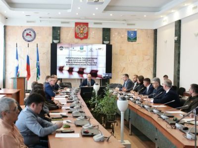 В Мирном провели образовательный акселератор для предпринимателей