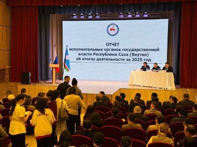 Отчет правительства Якутии заслушали в Автодорожном и Сайсарском округах