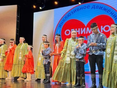 «Обнимаю сердцем»: в Якутске прошел благотворительный концерт