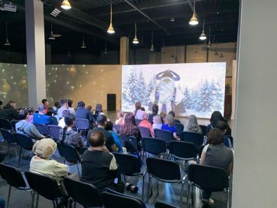 В Якутске открыта новогодняя выставка «Ёлка, шарики, мороз»