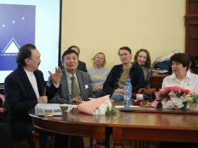 В Якутии выпустили электронную книгу о спектаклях Андрея Борисова в Русском театре