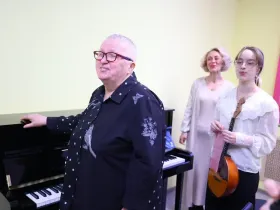 Глава Якутии посетил открытие детской школы искусств в Нижнем Куранахе
