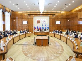 В Якутии отметили 80-летие Героя Труда России Михаила Готовцева