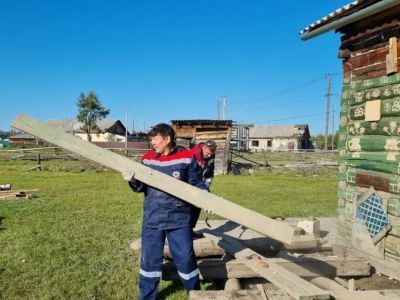 Работники ГУП «ЖКХ РС(Я)» участвуют в восстановительных работах в Оймяконском районе