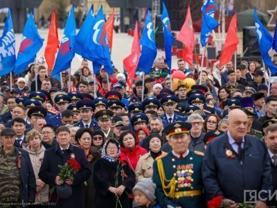 В Якутске провели акцию «Поклонимся великим тем годам» в честь 81-й годовщины Победы