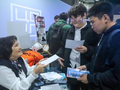 «Железные дороги Якутии» представили вакансии на ярмарке трудоустройства