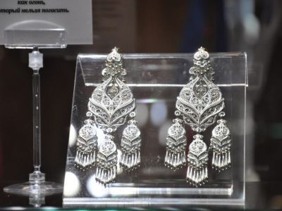 В «Сокровищнице Якутии» открыли выставку ювелира Юрия Иванова