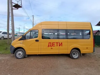 Более 500 новых автобусов получили школы Якутии по партийному проекту «Единой России»