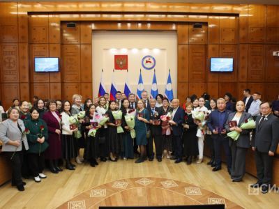 В Якутии вручили государственные награды многодетным матерям