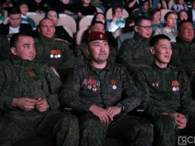 На Антифашистском форуме в Якутске наградили участников специальной военной операции