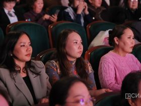 На открытии Декады Олонхо наградили лучших носителей традиционной культуры