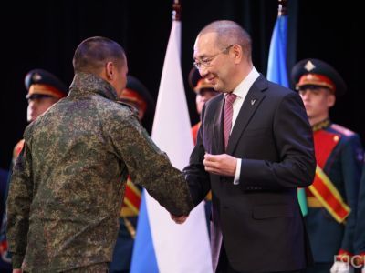 На Антифашистском форуме в Якутске наградили участников специальной военной операции