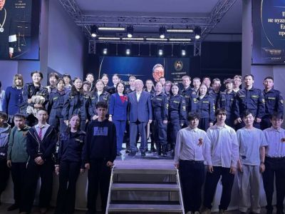 В Якутске прошла встреча с заслуженным юристом России Дмитрием Мироновым
