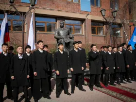В День республики в Якутске почтили память Василия Никифорова-Кюлюмнюра