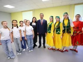 Глава Якутии посетил открытие детской школы искусств в Нижнем Куранахе
