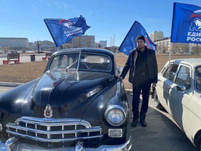 «Я ничего не умел»: житель Якутска восстановил автомобиль 1952 года выпуска