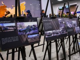 Работы фронтовых фотографов и художника показали в Якутске