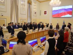 В Якутске наградили лучших сотрудников ЗАГС по итогам 2025 года