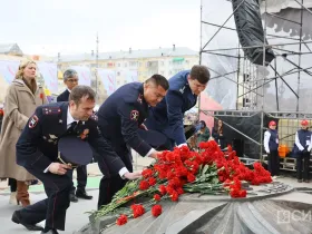 В Якутске провели акцию «Поклонимся великим тем годам» в честь 81-й годовщины Победы