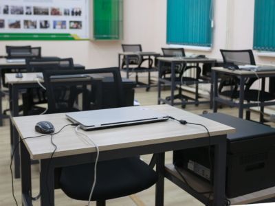 В Якутии осуждённые изготовили мебель для студенческого общежития и компьютерного класса