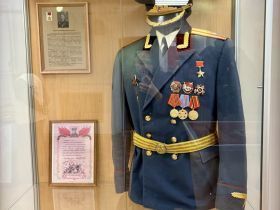 Открылась выставка к 100-летию Якутской национальной военной школы