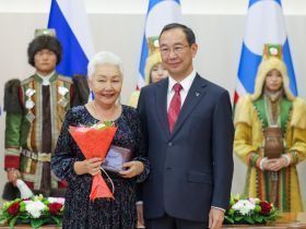 Глава Якутии вручил государственные награды