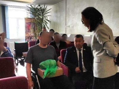 Дмитрий Садовников навестил бойцов-якутян в Хабаровском военном госпитале