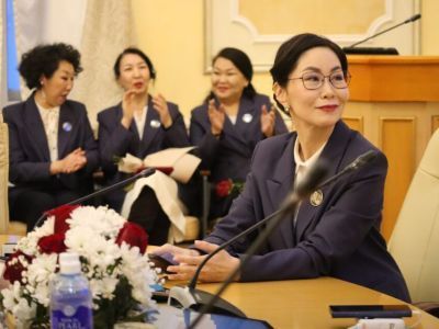 В Якутске наградили лучших сотрудников ЗАГС по итогам 2025 года