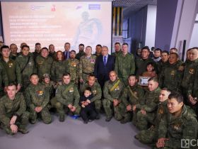 Работы фронтовых фотографов и художника показали в Якутске