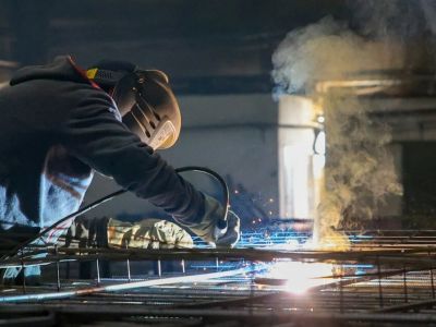 Топ-15 дефицитных специалистов в Якутии: сколько им готовы платить