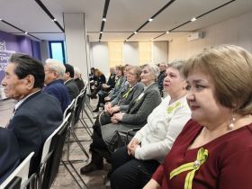 В Якутске в честь годовщины освобождения Ленинграда прошла акция «Блокадная ласточка»