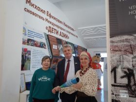 Представители национально-культурных объединений побывали на родине первого президента Якутии