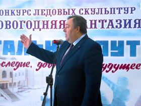 На станции Нижний Бестях стартовал конкурс ледовых скульптур «Новогодняя фантазия»