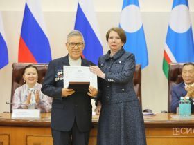 Вручены стипендии первого президента Якутии «Знанием победишь»