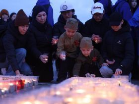В Якутске прошла акция «Свеча памяти», посвященная 81-й годовщине Победы