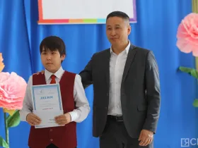 Петр Шамаев вручил дипломы победителям конкурса, приуроченного ко Дню сына в Якутии