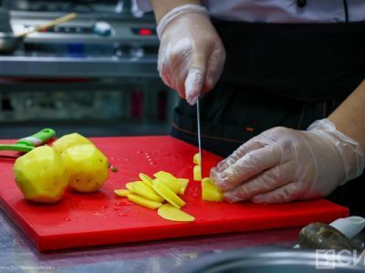 Объясняем: как правильно хранить майонезные салаты, чтобы они не испортились