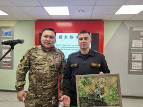 Герой России Родимир Максимов встретился с якутскими кадетами