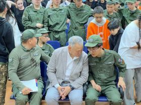 Сенатор Сахамин Афанасьев посетил детские лагеря в Якутске